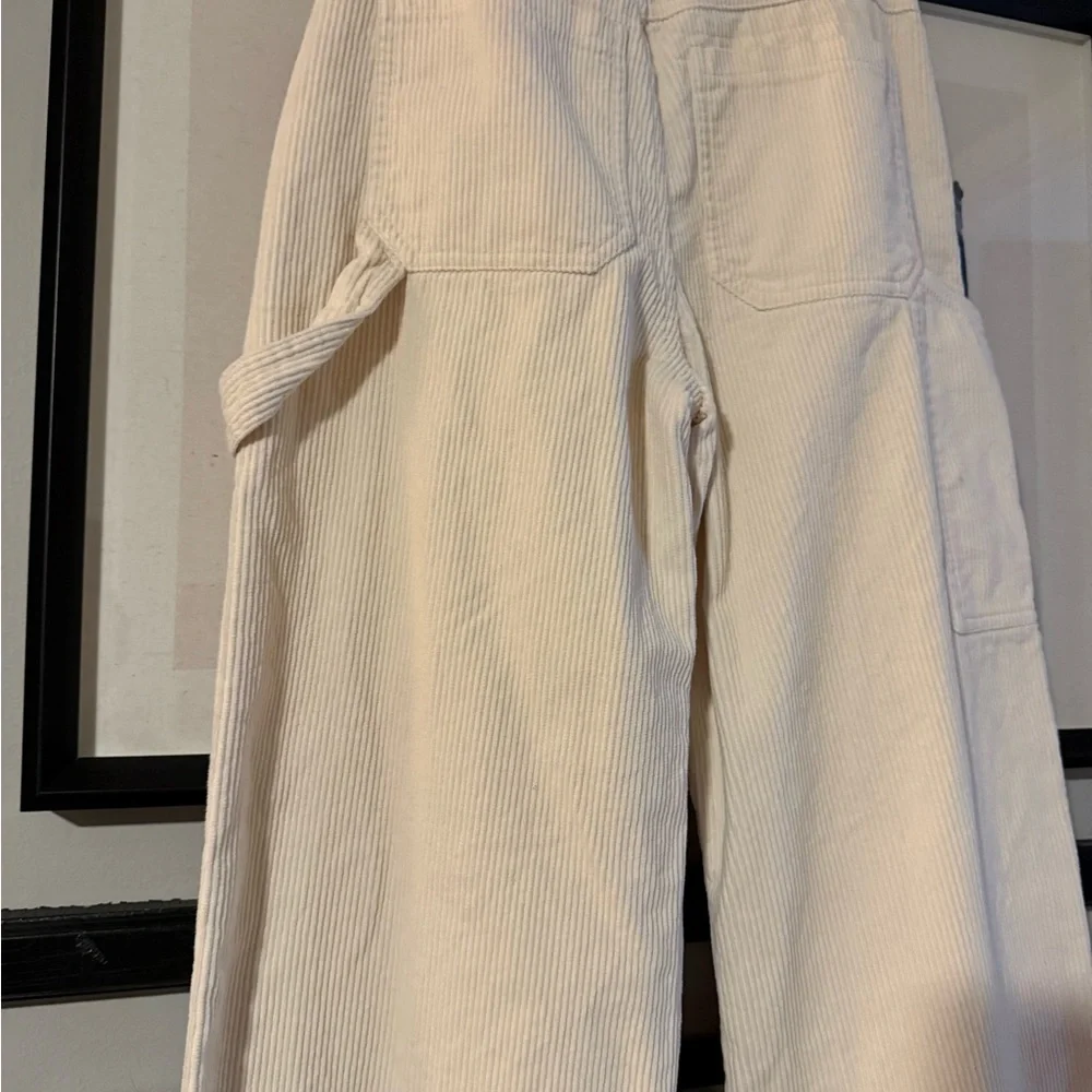 Women's Cream Wide-Leg Cropped Corduroy Pants - Picture 8 of 12